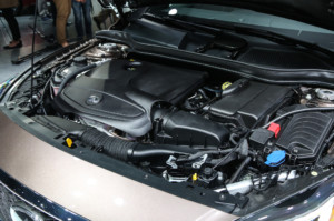 2017-infiniti-qx30-performance
