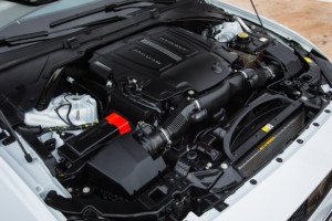 2017-jaguar-xe-performance