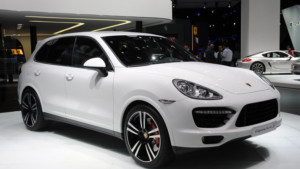 2017-porsche-cayenne-exterior